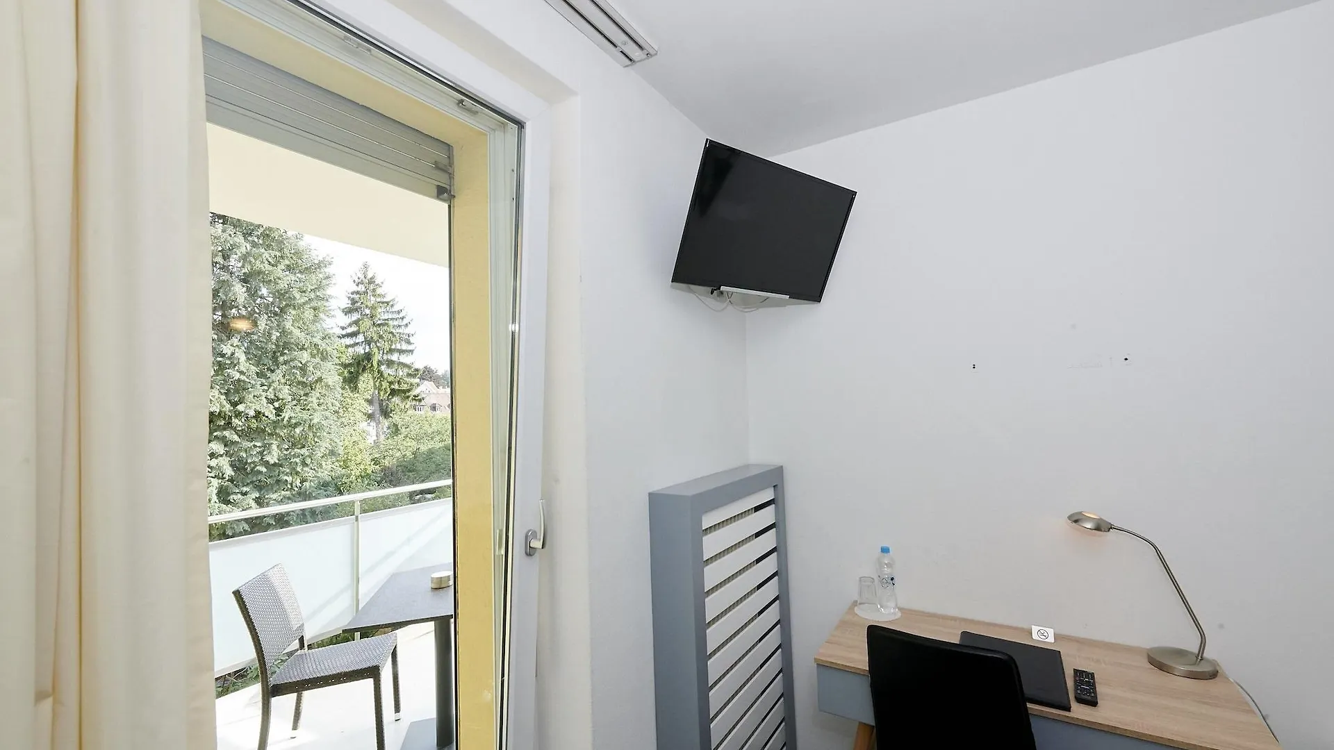 ***  Balegra City Hotel Basel Contactless Self Check-In Švýcarsko
